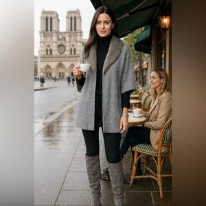 Chicos short kimono style sweater faux  fur shawl collar + hook fastener 🩶